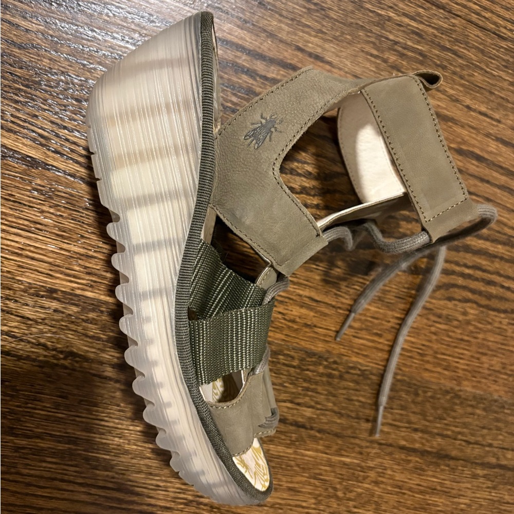 Fly London Gray Wedge Sandals with Adjustable Straps - Picture 4 of 7
